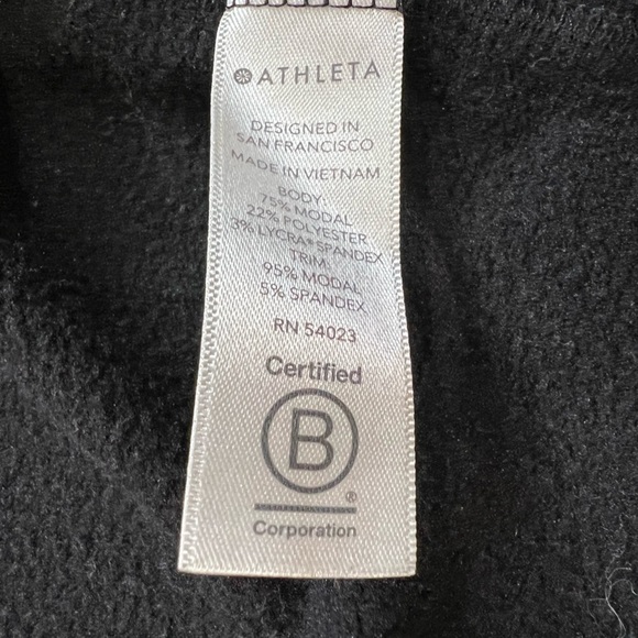 Athleta Purana Wrap Sweatshirt Black Size Medium Pockets Tumb-hole  Oversized - Picture 8 of 11